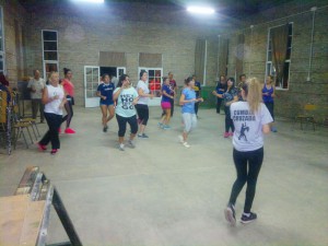 Clases de cumbia cruzada (7)