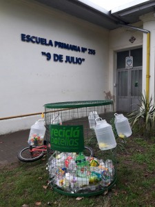 Reciclado de botellas plásticas (3)