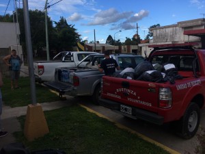 Colectade bomberos y vecinos (4)