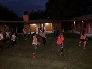 3º clase de zumba al aire libre (2)
