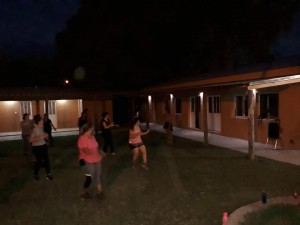 3º clase de zumba al aire libre (4)