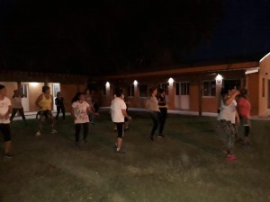 3º clase de zumba al aire libre (9)
