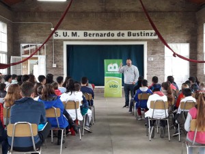 Charla sobre adicción a las drogas (2)